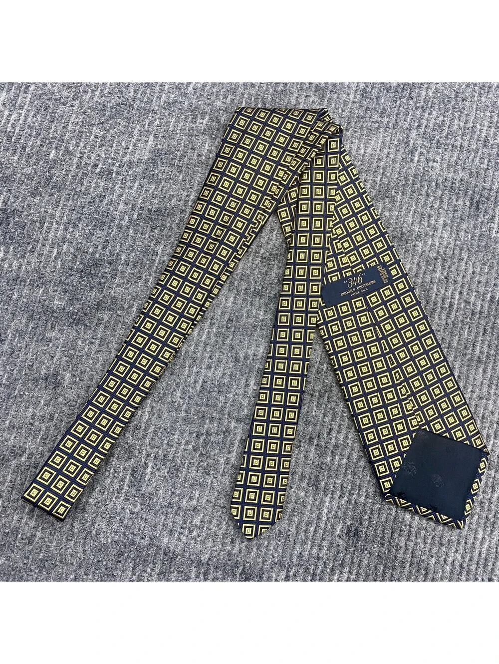 Brooks Brothers 346 Necktie Blue Gold Geometric Squares AOP Pure Silk Tie USA